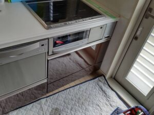 茨城キッチン取付け隊　電気オーブンを後付　施工前